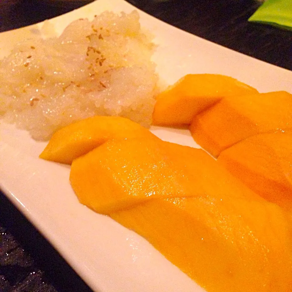 mango and coconut sticky rice|マリヤさん