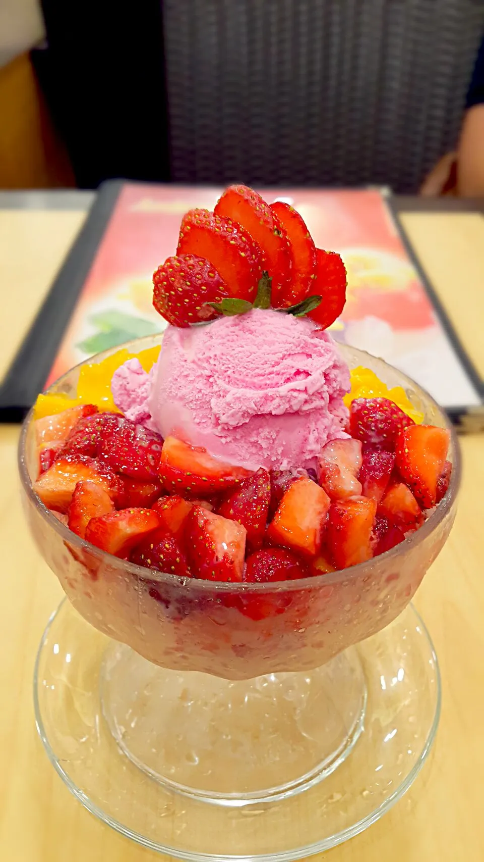 mango strawberry on ice #|Rowena Cochico-Loraさん