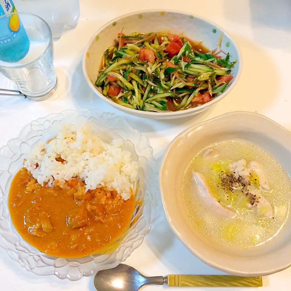 バタートマトチキンカレー 鶏胸肉と春キャベツのトロトロスープ サラダ|なほさん