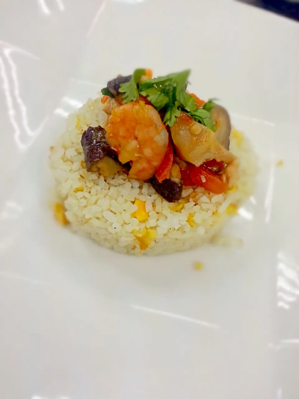 Fried rice with oyster sauce prawn and veggies.|Chef AJさん