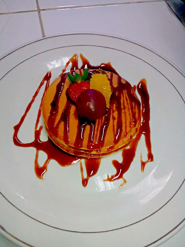 pancake ganyong with sauce sari kurma|rizki rahma watiさん