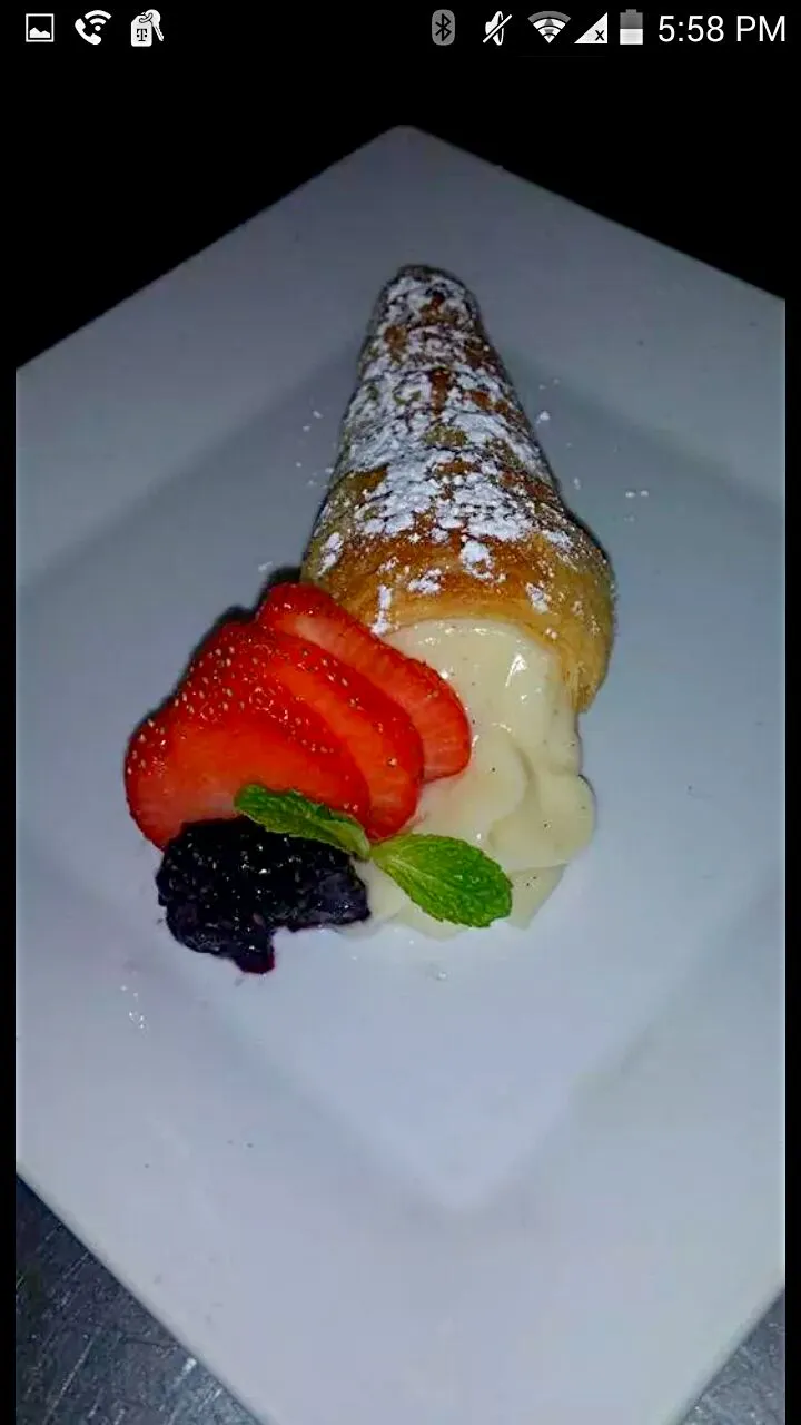 strawberry and vanilla puff pasty...|mike perezさん