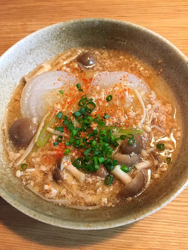 新玉ねぎの鶏🐔そぼろあんかけ💕   ふつうごはん💓|ボンバーさん