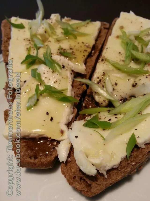 Waldcorn with sheep brie, honey en spring onion|Frank&Jolanda - Eteninbeeldさん