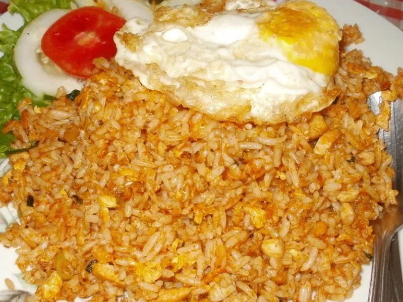 Snapdishの料理写真:Nasi goreng  spesial|Braja Putraさん