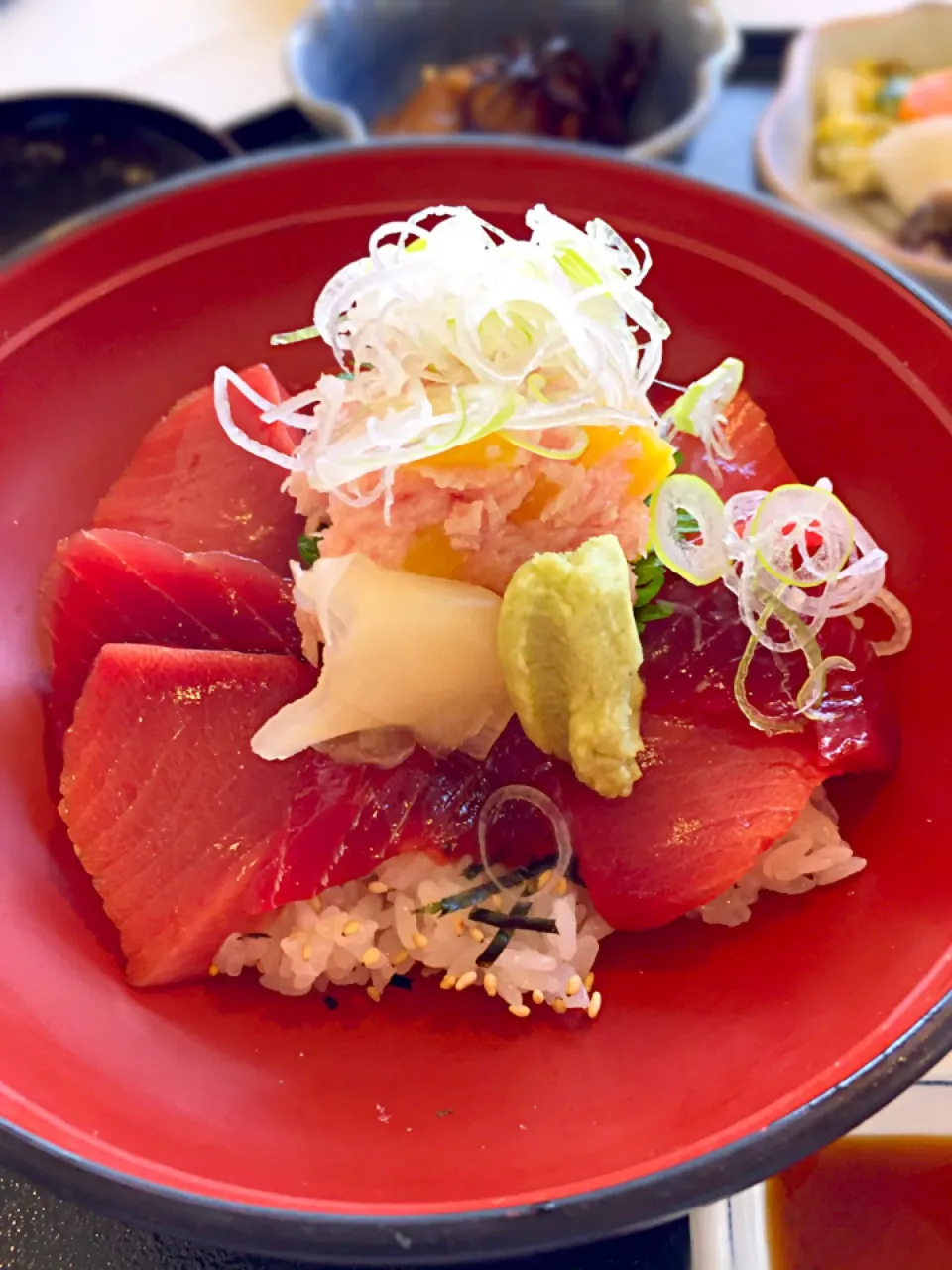 トロたく丼|流線形さん