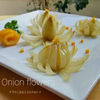 Snapdishの料理写真:コンソメ仕立ての【*☆玉ねぎの華☆*】🌟🌟✨