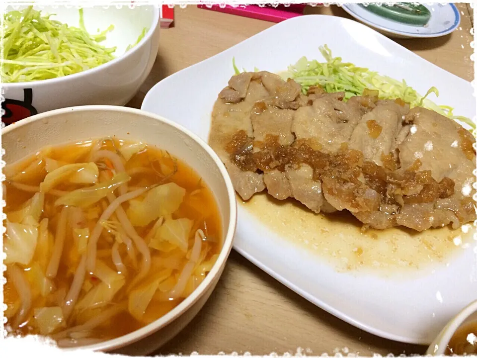 Snapdishの料理写真:生姜焼きとトマトスープ！|makiさん