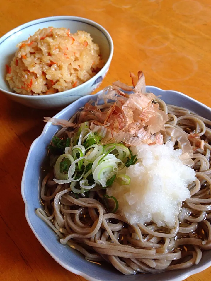 おろし蕎麦と炊き込み御飯|みゅうさん