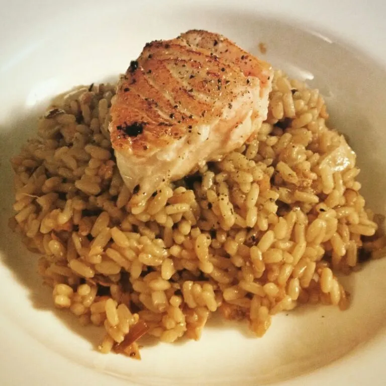 Green tea risotto with ginger and salmon|roberta geaさん