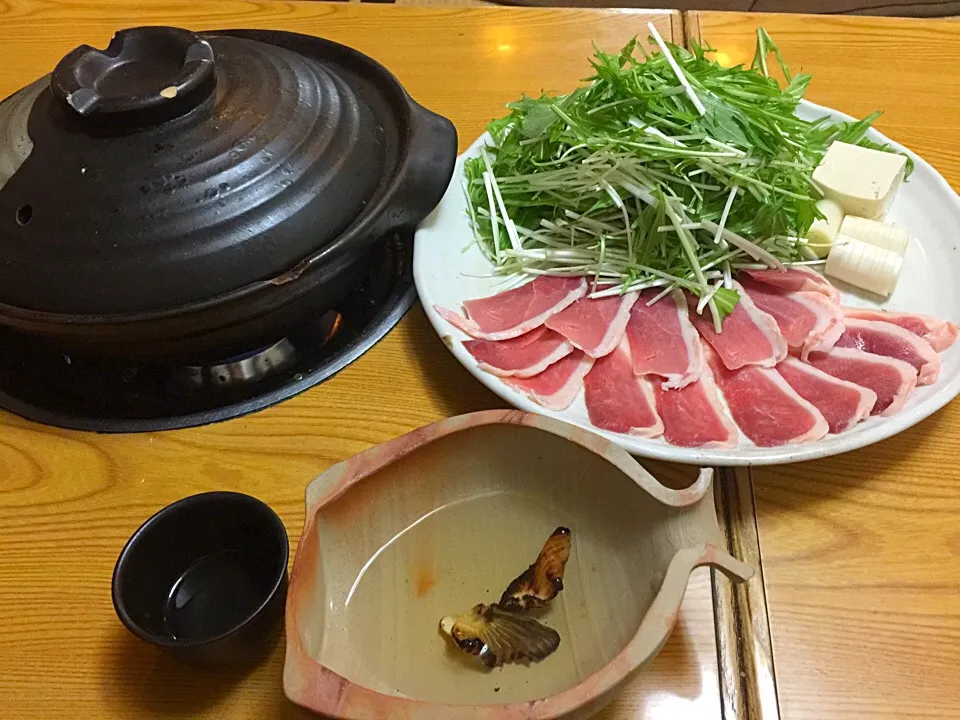 合鴨のハリハリ鍋と フグひれ酒|塩路豊美薫さん