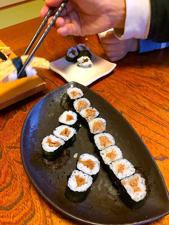 チビ達用のかんぴょう納豆巻き|ひろみ☺︎さん