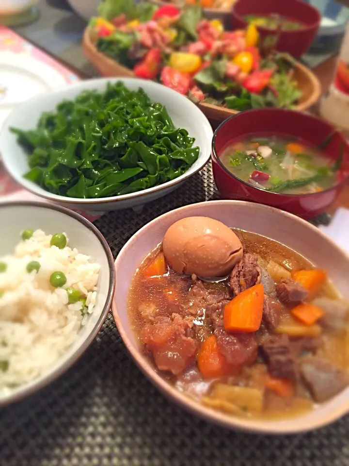 牛スジ煮込みと豆ご飯と生めかぶ|ねぎさん