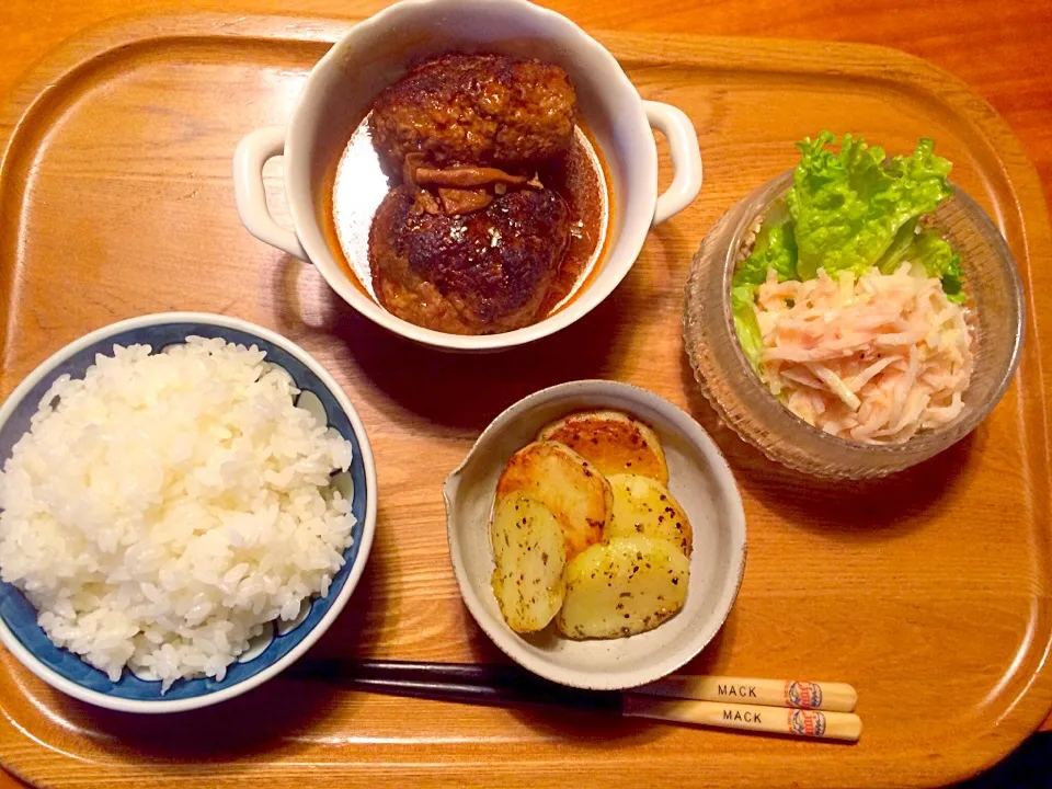 煮込みハンバーグ、ボテトバター焼き、明太大根サラダ|yuyusuzuさん