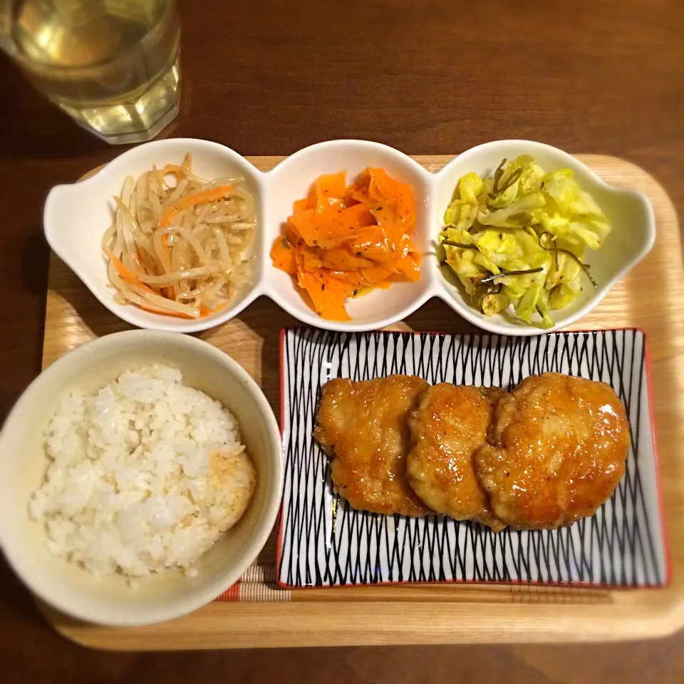 Snapdishの料理写真:鶏ひき肉と豆腐のフワフワあんかけバーグ定食|ai_0704さん