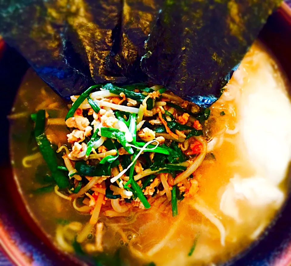 Snapdishの料理写真:鶏塩ラーメン👲鶏肉辛味噌野菜マシマシ❗️😝🙋|hassanさん