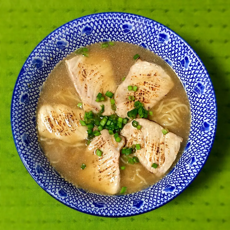 Snapdishの料理写真:自家製麺の鮮魚ラーメン【平政】|.さん