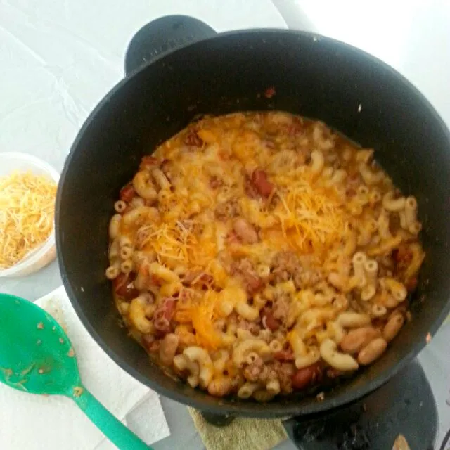 Chili Mac and Cheese. Made this for a Veterans Day gathering. #Pasta #Turkey #SlowCooker|Kellea Tibbsさん