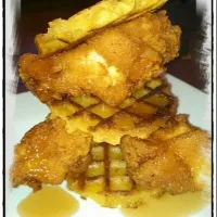 Mini chicken and waffles|Mike Geeさん