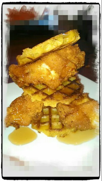 Mini chicken and waffles|Mike Geeさん