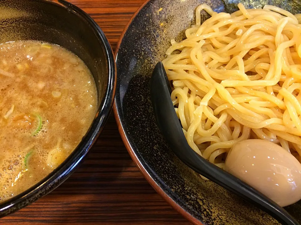 魚介豚骨つけ麺 大盛り 味玉|vhjさん