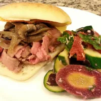 Roast beef sandwich and Tuscan zucchini salad|Chef On Qさん