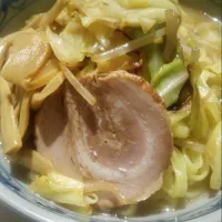 Snapdishの料理写真:野菜たっぷり豚骨味噌ラーメン|あやさん