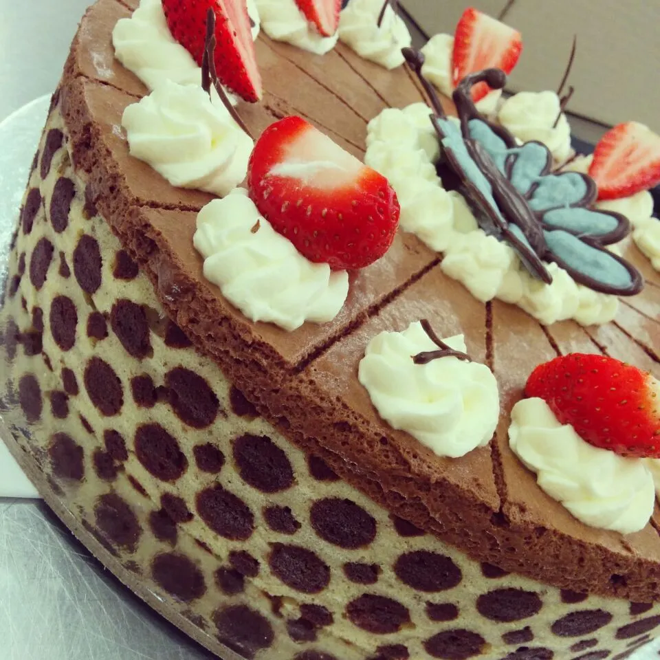 Chocolate mousse cake 💜👌|Samantha Hoppoさん