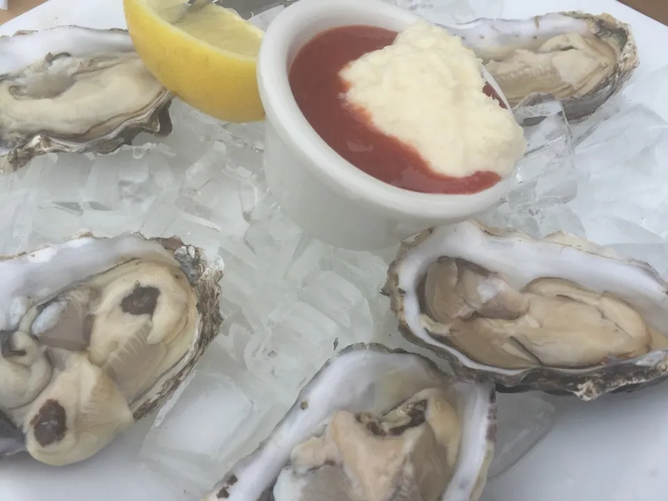 Snapdishの料理写真:Oysters @ Dorn's in Morro Bay|Natsuko Bayさん