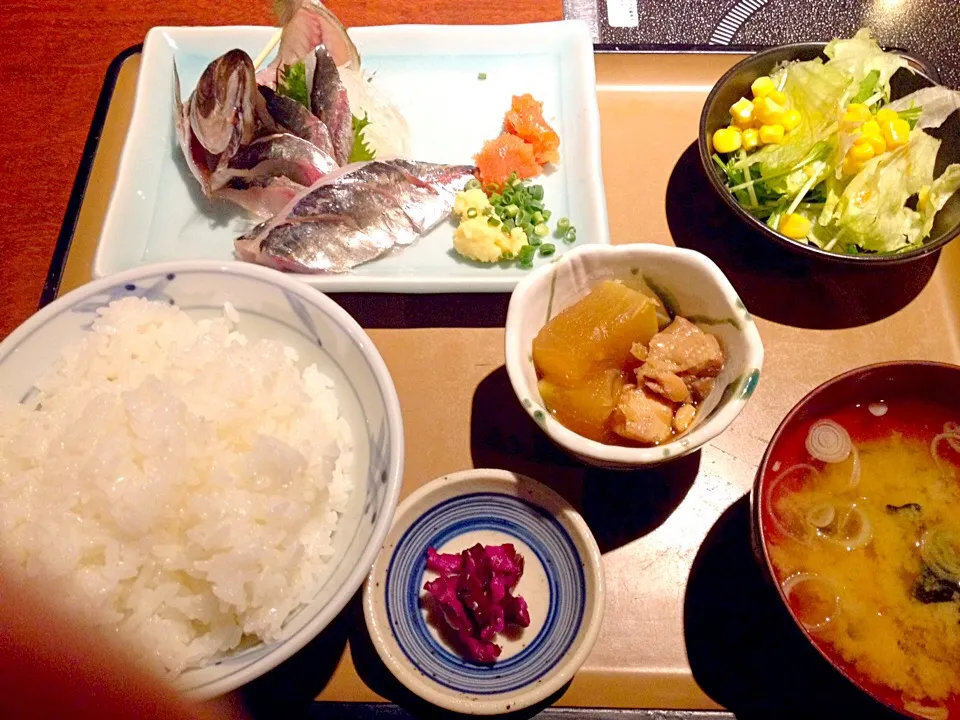 アジ刺定食800円也|秋山知隆さん