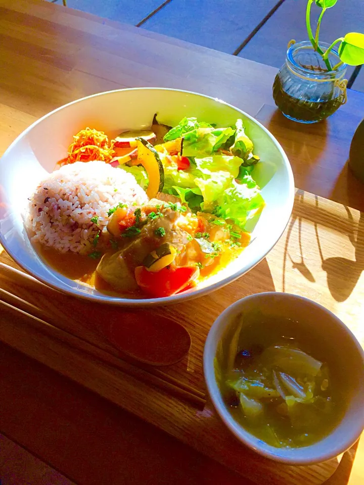 整体後のカフェランチ💛今日はポークストロガノフ✨|まみりんごさん