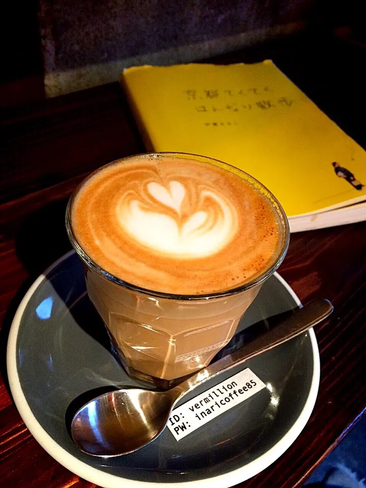 伏見稲荷の朱色の近くに
朱色と言う名のCafe Vermilionがある☕️✨
京都てくてくはんなり散歩と共に📚📒☕️💕
#カツカツ倶楽部👠✨
#食いしん坊の旅 😋🍡🍶
#伏見稲荷 #朱色 #Vermilion
#CAFE #cappuccino #マキアート
#Macchiato #coffee
#京都 #リッツカー|chieさん