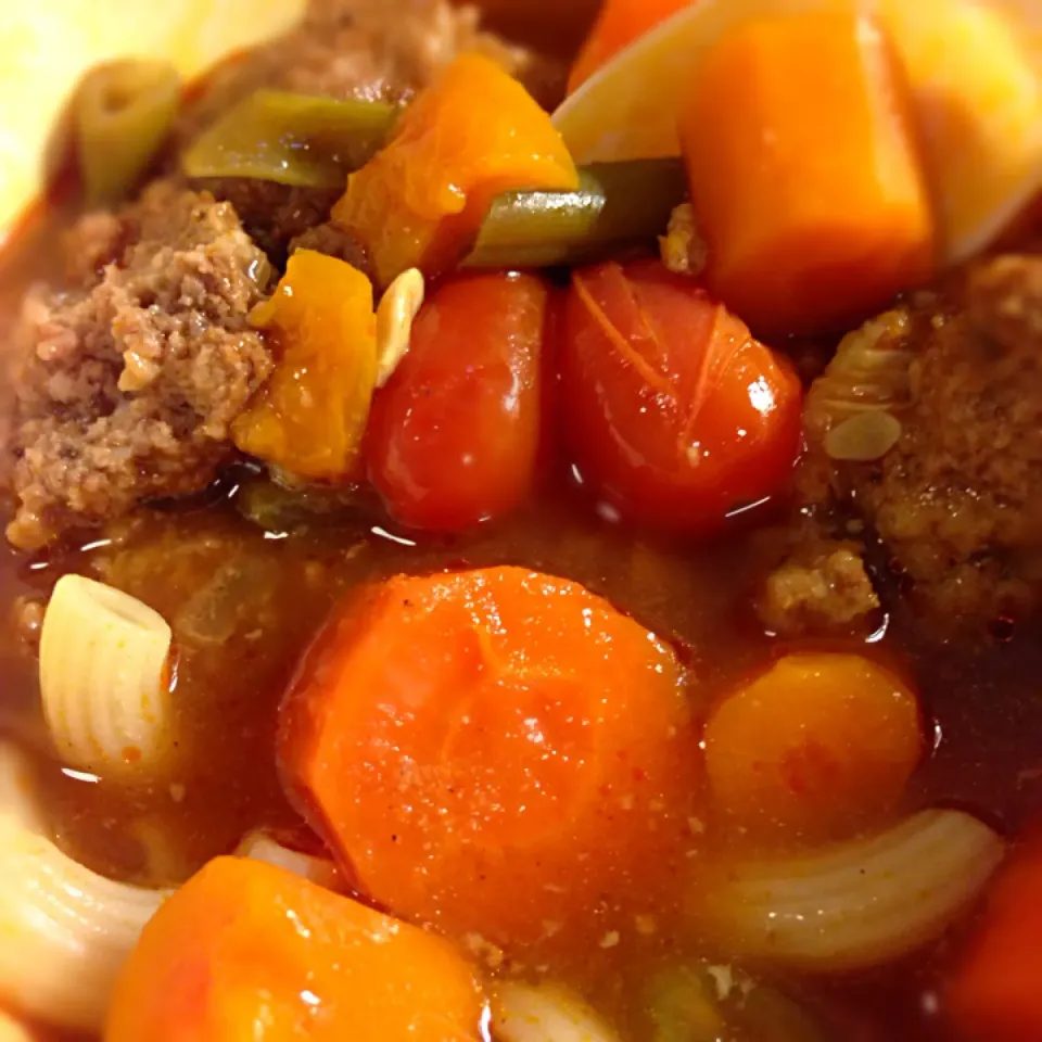 Eurasian beef ball stew with macaroni|karen limさん