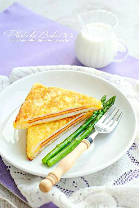 egg ham chesse sandwiches|Yong Sui Weiさん