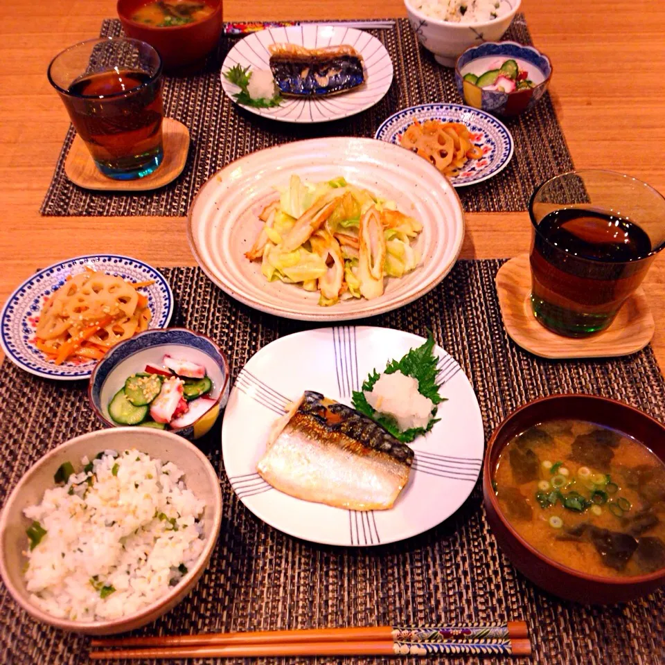 鯖の塩焼き わかめごはん お味噌汁 たこときゅうりの酢の物 蓮根のキンピラ ちくわとキャベツの炒め物|＊asa＊さん