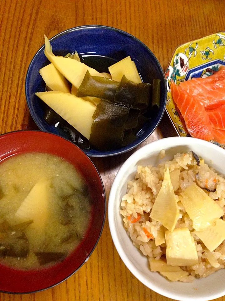 初物！筍三昧！味噌汁、煮物、筍ご飯💕|かよっぺさん