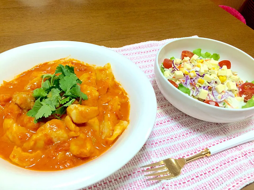 Snapdishの料理写真:手作りニョッキ、チキンとトマトのクリームソース煮。|junさん