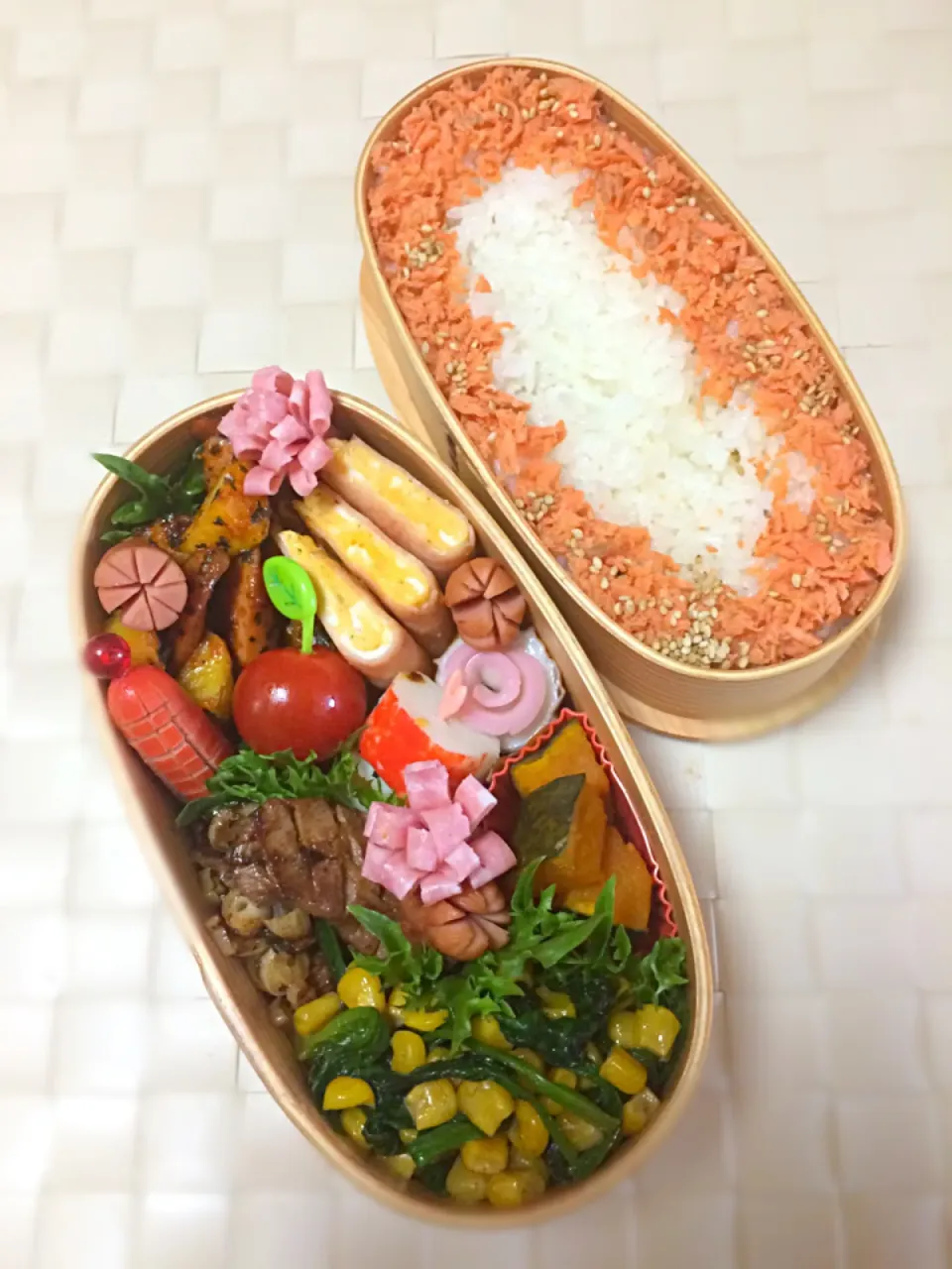 Snapdishの料理写真:通信簿の日のお弁当～♬|まぁちゃんさん