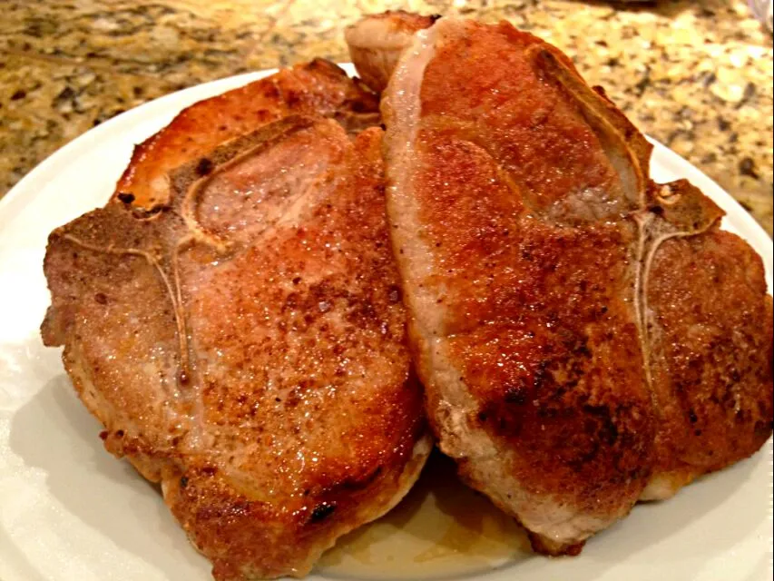 Snapdishの料理写真:I Cooked Pan Grilled Pork Chops #Meat/Poultry #Pork #Dinner 🔥 😋 🔥|Alisha GodsglamGirl Matthewsさん