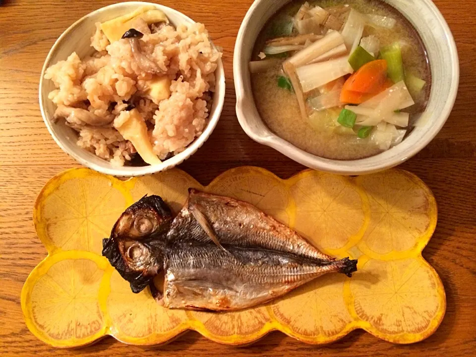 たけのこごはんと鯵の開き、根菜味噌汁定食|たけさん