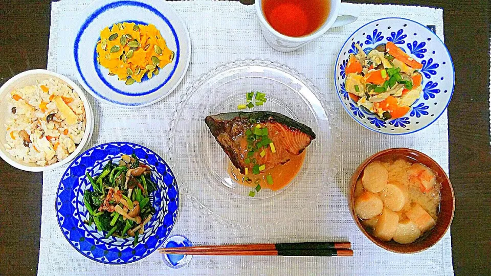 冬の味覚☆鰤の照り焼き&炊き込みご飯と和副菜ｽﾞ(*´`)🌌|pikyuさん