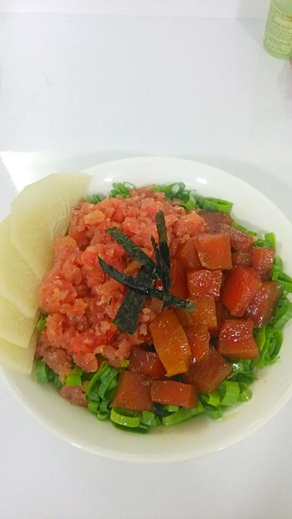 Snapdishの料理写真:雙拼~蔥花鮪魚丼，鐵火丼|蘿西さん