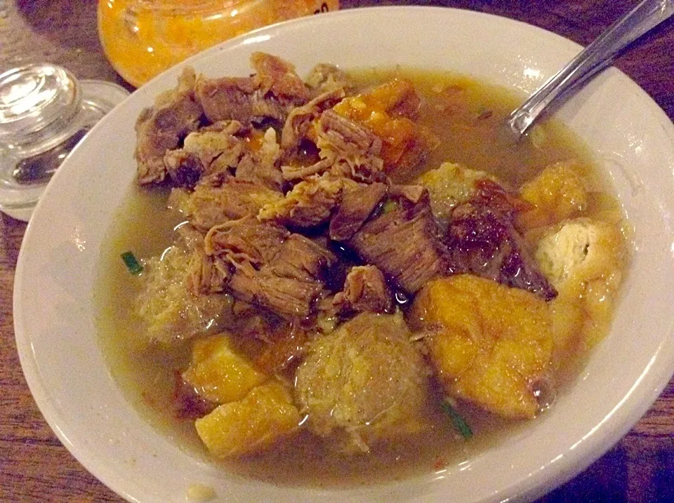 Snapdishの料理写真:Bakso + Tetelan Daging|Bambang Budiono Tjioさん