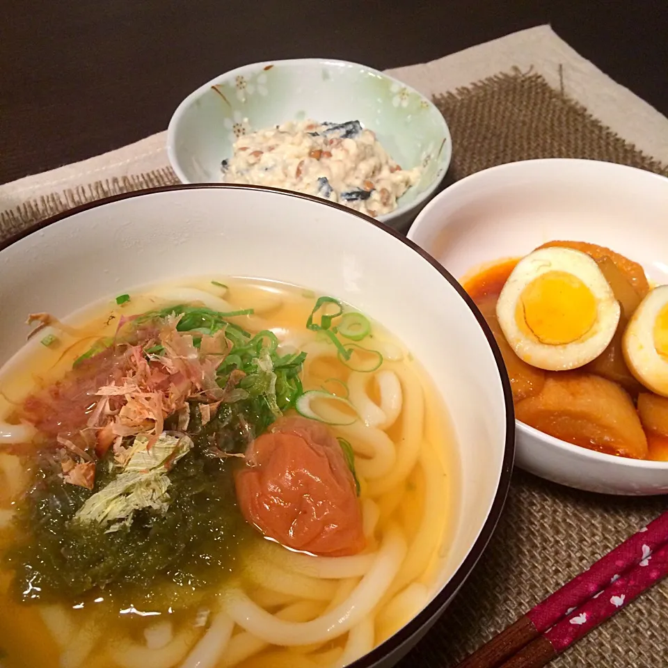 Snapdishの料理写真:梅ととろろ昆布のおうどん/大根と卵のこってり煮/納豆白和え|ゆきてぃさん