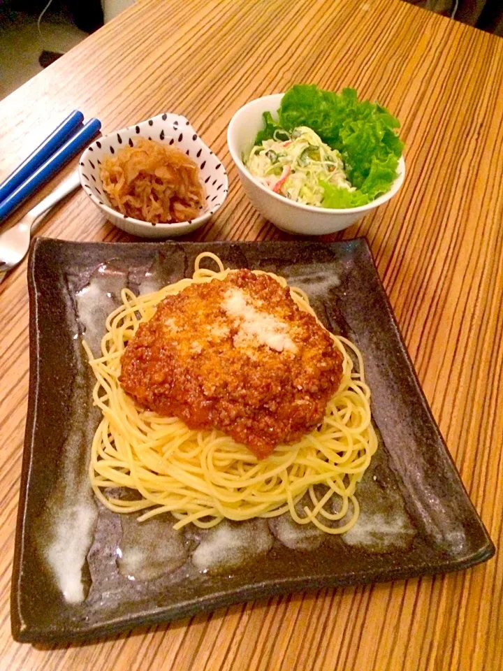 ＊晩ごはん＊ ミートソーススパゲティ 切り干し大根煮 白菜とカイワレのサラダ|pinoyamaさん