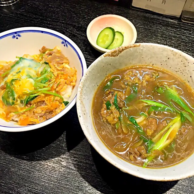 カレーうどんとミニカツ丼♡|antiqueさん