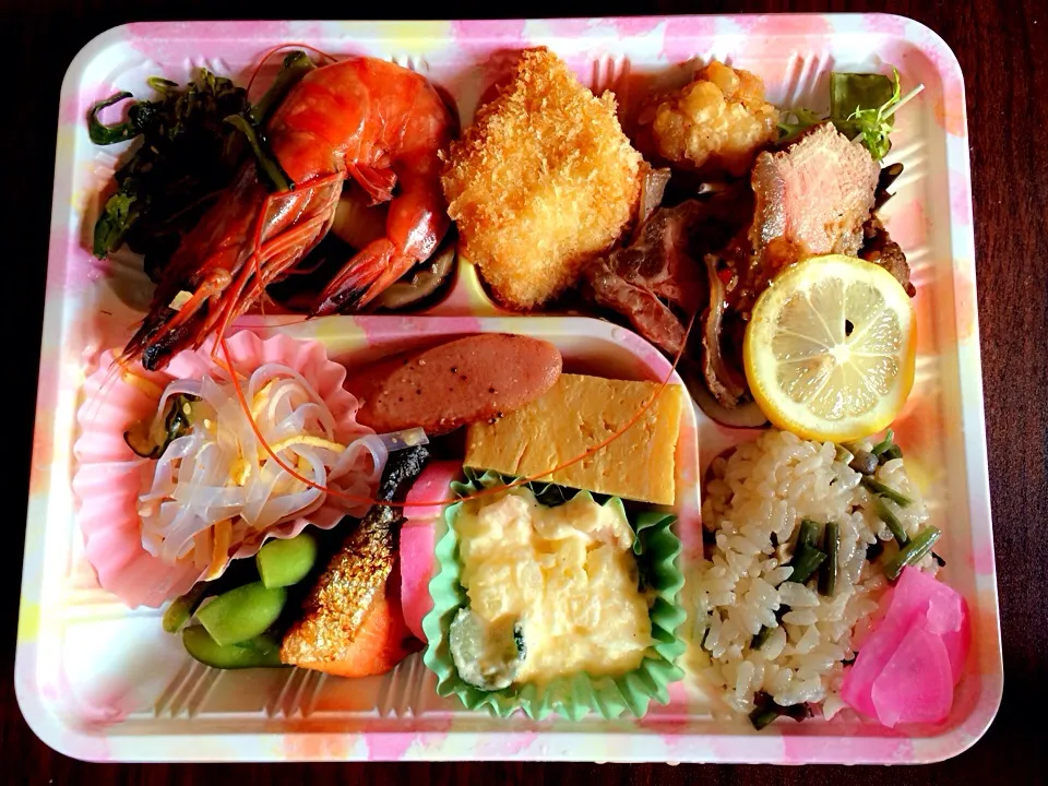 Snapdishの料理写真:花見手作り弁当|Ａｋａｒｉ♡さん