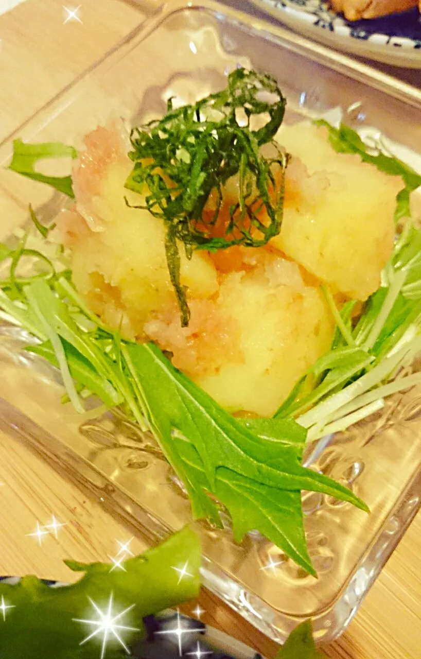 Snapdishの料理写真:ともさんの新じゃが梅肉サラダ🎵|Naoさん