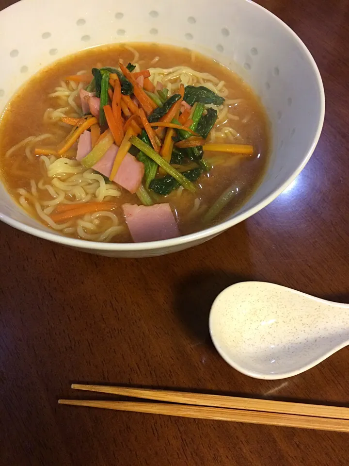 今日の夜ご飯 味噌ラーメン😙|あんちょさん