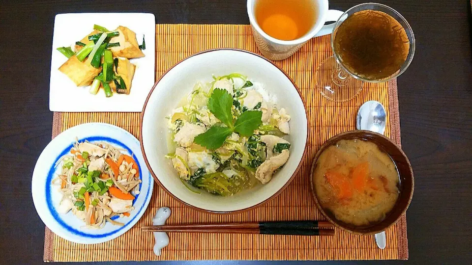 大量三つ葉で🌌香る親子丼(*´-`)🌌|pikyuさん